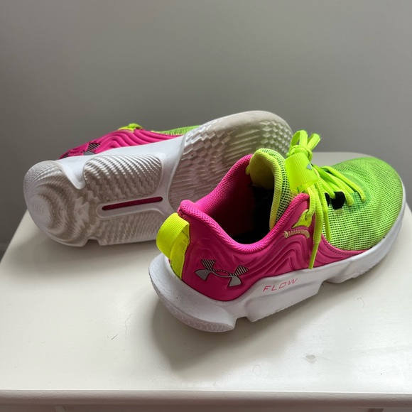 Under Armour Flow FUTR X 2 'Lime Surge Rebel Pink' Grade School - Size: 4.5Y - Picture 3 of 3